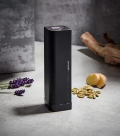 Porsche Design 180 Black Eau De Toilette Color Black -Porsche Design Store 4046901977092 03 ga pd sall ain v1