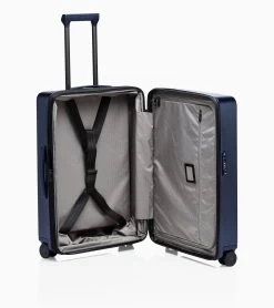 Porsche Design Roadster Hardcase 4W Trolley M Color Dark Blue Matt 5 Porsche Design Roadster Hardcase 4W Trolley M Color Dark Blue Matt -Porsche Design Store 4056487000282 03 ga pd sall ain v1