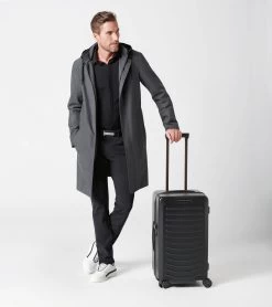 Porsche Design Roadster Hardcase 4W Trunk S Color Black Matt -Porsche Design Store 4056487000428 04 ga pd sall ain v1