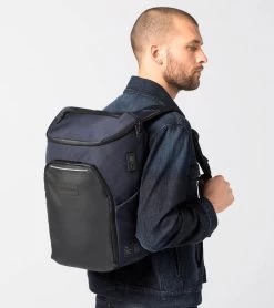 Porsche Design Urban Eco Backpack M1 Color Dark Blue -Porsche Design Store 4056487017525 06 ga pd sall ain v1