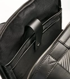 Porsche Design Carbon Backpack Color Black -Porsche Design Store 4056487017693 03 ga pd sall ain v1