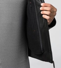 Porsche Design 50Y Targa Leather Jacket Color Jet Black -Porsche Design Store 4056487024547 05 ga pd sall ain v1