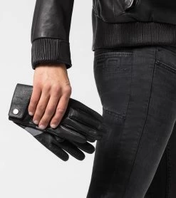 Porsche Design 50Y Targa Gloves Color Jet Black -Porsche Design Store 4056487024905 03 ga pd sall ain v1