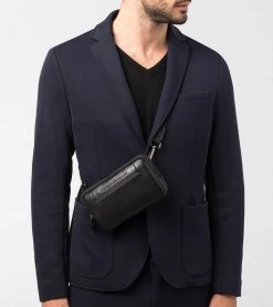 Porsche Design Roadster Leather Travel Pouch Color Black 13 Porsche Design Roadster Leather Travel Pouch Color Black -Porsche Design Store 4056487025995 07 ga pd sall ain v1