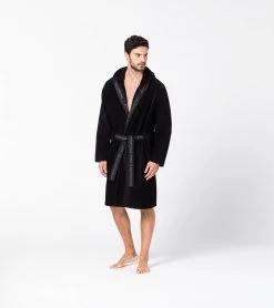 Porsche Design Bathrobe Color Black -Porsche Design Store 4056487026176 08 ga pd sall ain v1