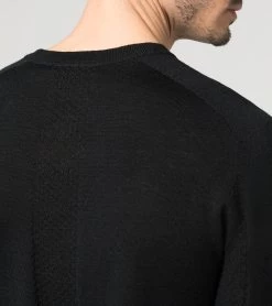 Porsche Design PD Evoknit V-Neck Color Jet Black -Porsche Design Store 4056487032016 05 ga pd sall ain v1