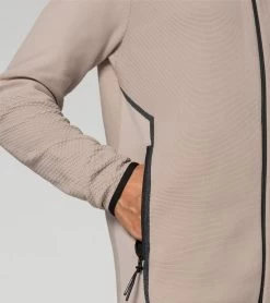 Porsche Design EvoKNIT® Midlayer Jacket Color Putty Beige 11 Porsche Design EvoKNIT® Midlayer Jacket Color Putty Beige -Porsche Design Store 4056487039442 005 ga pd sall ain v1