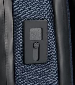 Porsche Design Roadster Pro Backpack M1 Color Dark Blue 14 Porsche Design Roadster Pro Backpack M1 Color Dark Blue -Porsche Design Store 4056487045504 006 ga pd sall ain v1