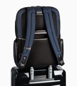 Porsche Design Roadster Pro Backpack L Color Dark Blue 11 Porsche Design Roadster Pro Backpack L Color Dark Blue -Porsche Design Store 4056487045535 003 ga pd sall ain v1