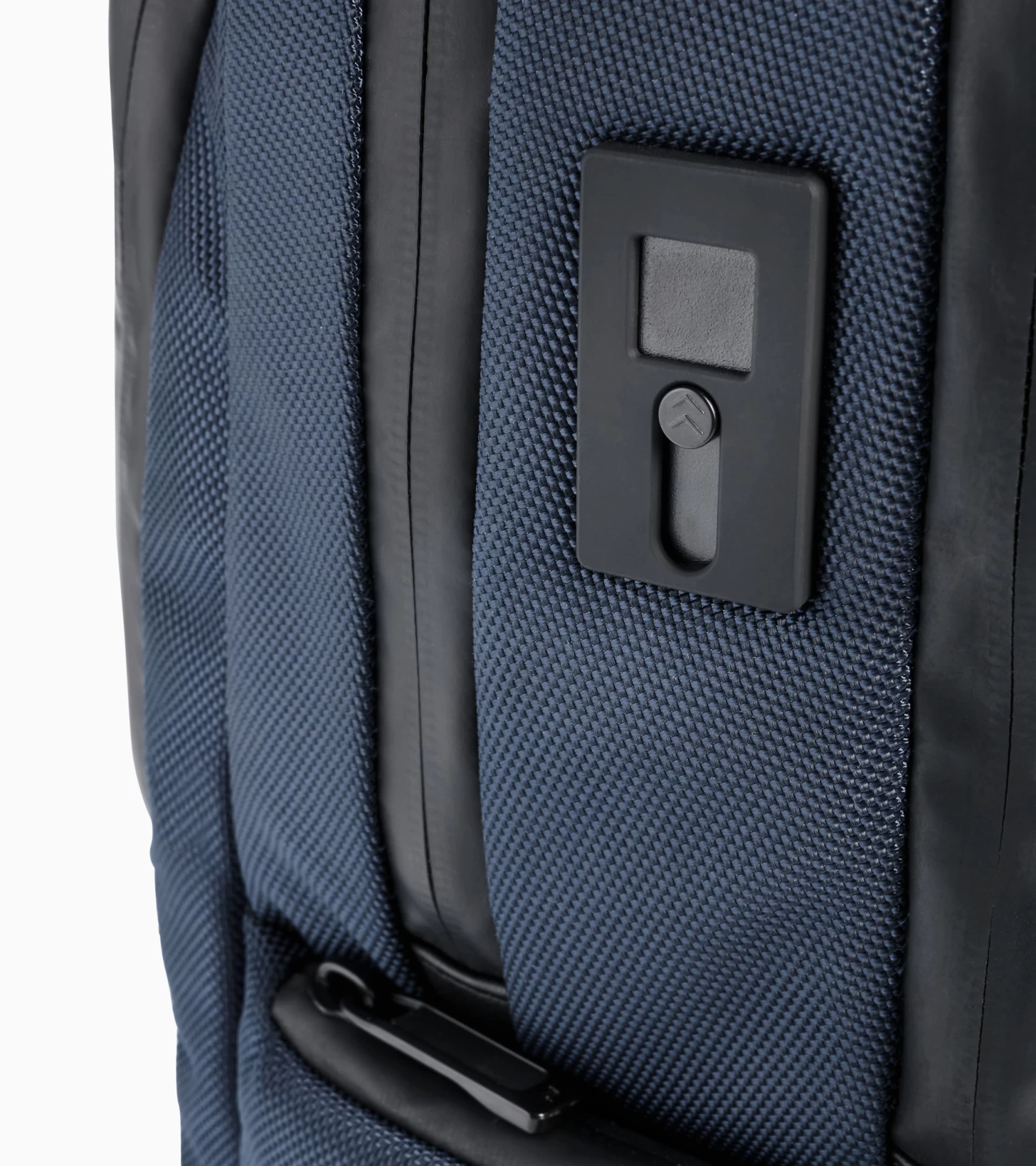 Porsche Design Roadster Pro Backpack L Color Dark Blue 7 Porsche Design Roadster Pro Backpack L Color Dark Blue - Image 7