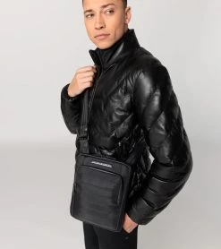 Porsche Design Roadster Pro Shoulder Bag S Color Black 9 Porsche Design Roadster Pro Shoulder Bag S Color Black -Porsche Design Store 4056487045573 005 ga pd sall ain v1